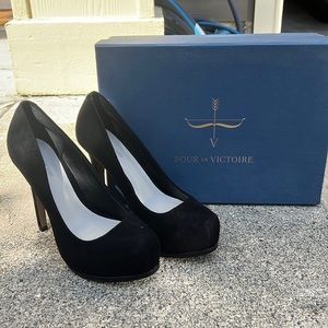 BRAND NEW Black Suede
Pour La Victoire Irina platform pump
Size 6